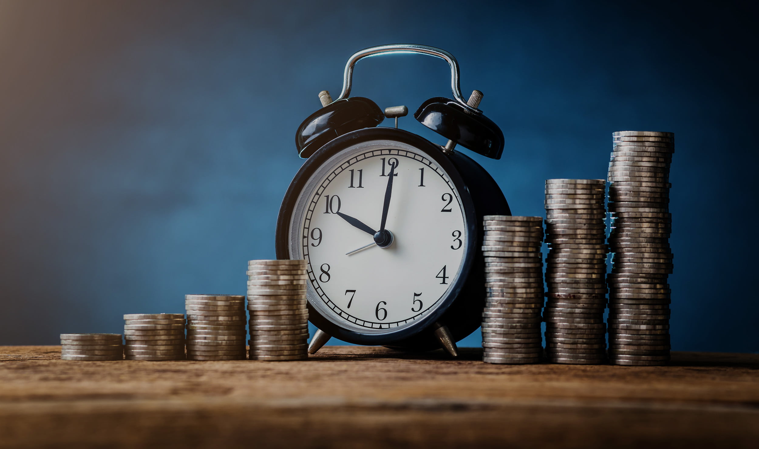 Cum sunt corelate riscul, recompensa si timpul in investitii